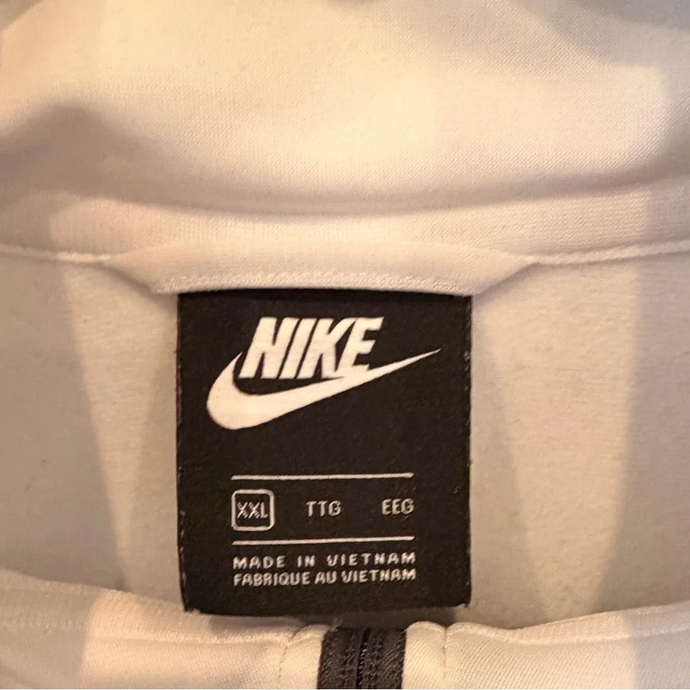Nike bomber jacket